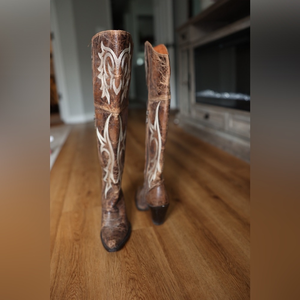 Dan Post jilted knee high boots. 20’ shaft. Brown size 7. Snip toe